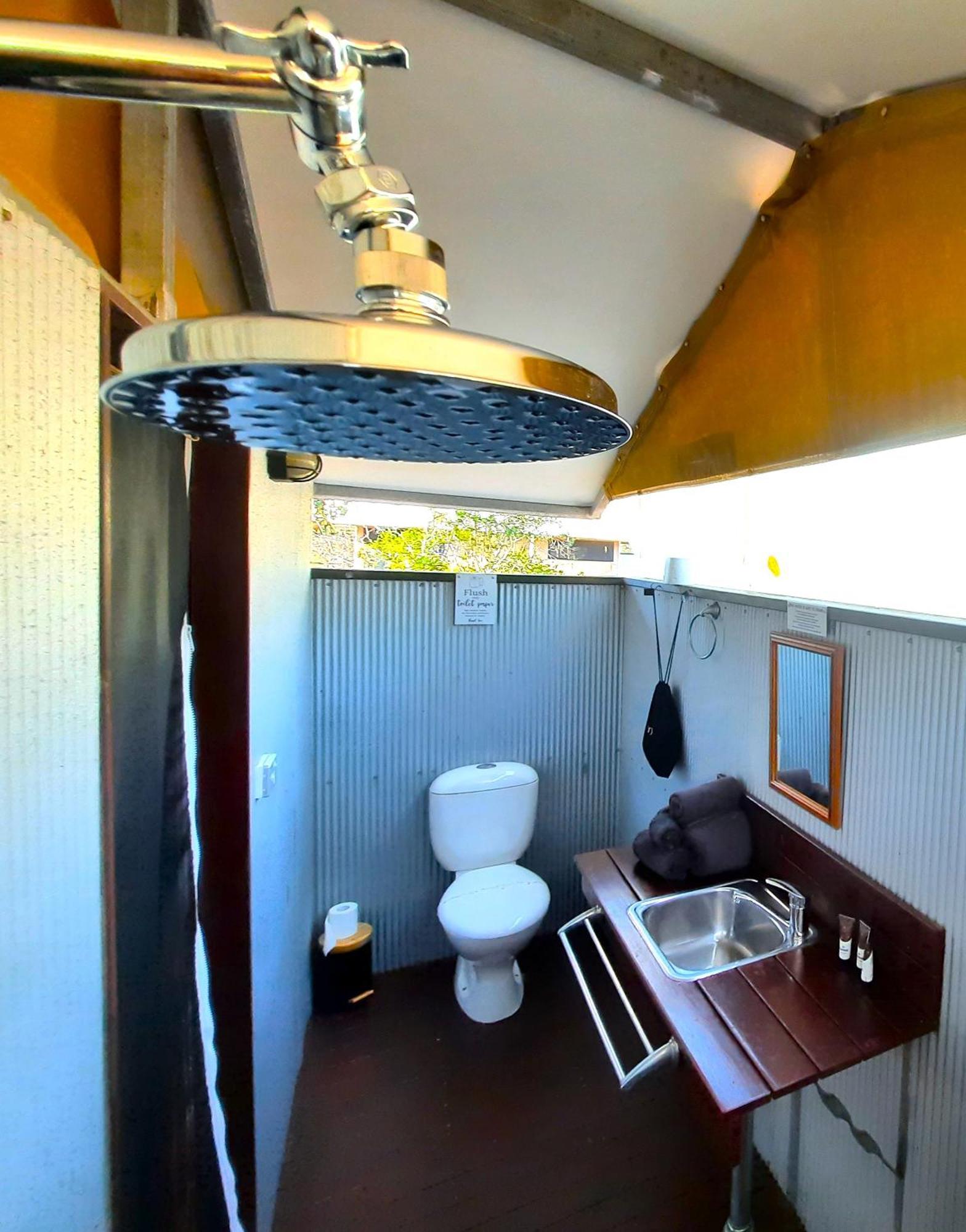 Wild Nature Lodge, Mareeba Wetlands Biboohra エクステリア 写真